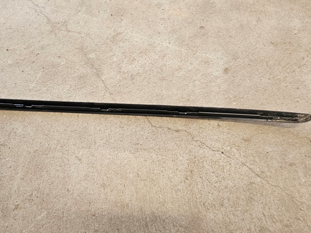 Volvo xc40 17- молдинг стекло левая правая перед америка с Разборки