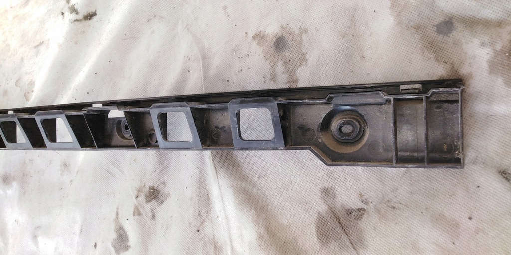 фото №11, Vw golf v plus направляющая бампера задняя