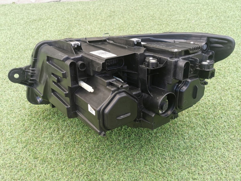 Vw transporter t6 рестайлінг  7l1 full led фара правий Недорого