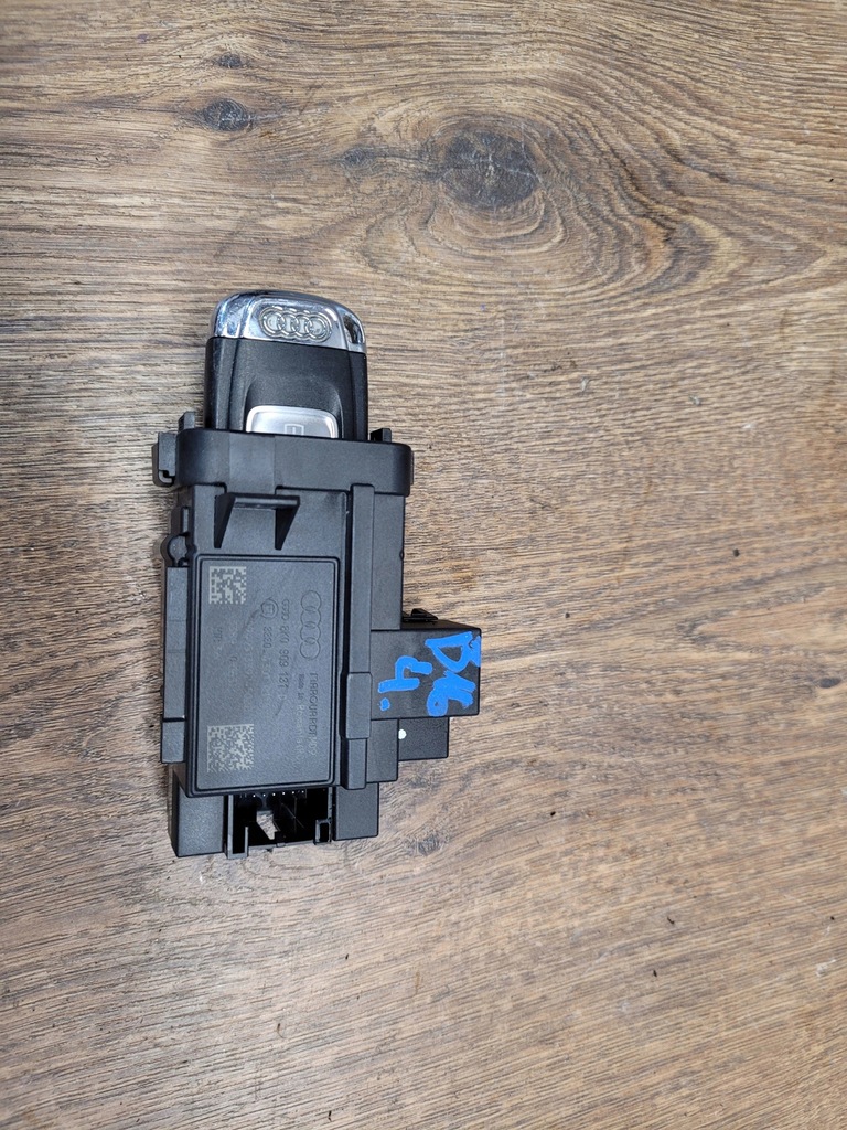 фото №1, Audi a4 b8 a5 8t замок зажигания ключ 8k0909131d