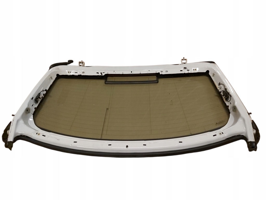 фото №1, Стекло задняя 2014 rok skoda superb ii