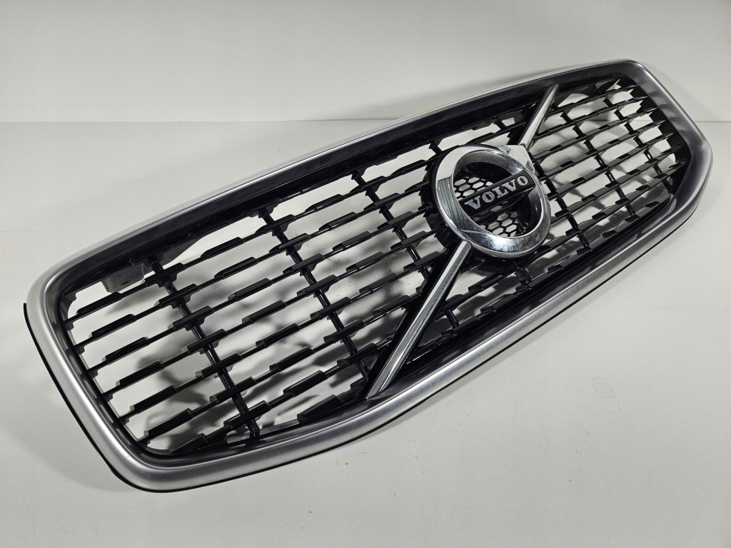 фото №2, Решітка радіатора решітка радіатора перед передній volvo xc60 ii r-design повний гарний