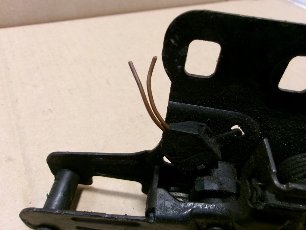 фото №3, Замок капот audi a6 c6