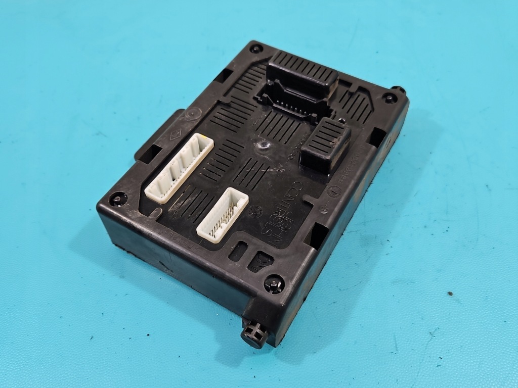 Купить Блок управления модуль bcm renault modus 8200528486
