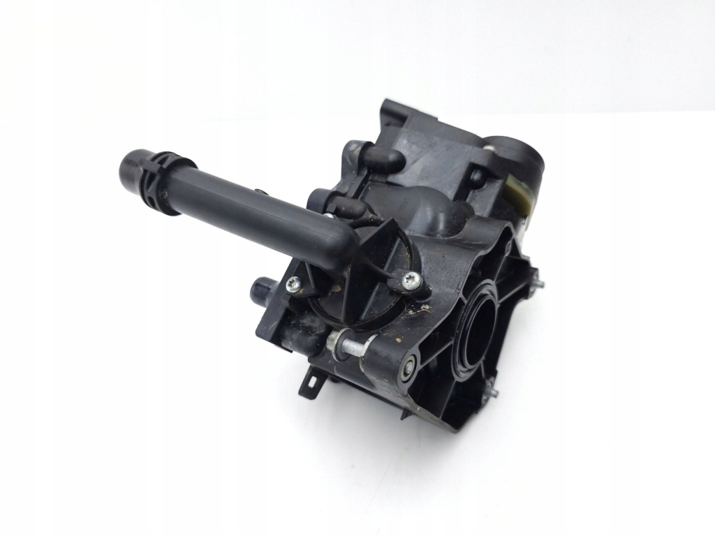 фото №9, Bmw 3 f30 f35 f31 2018 термостат / корпус термостата