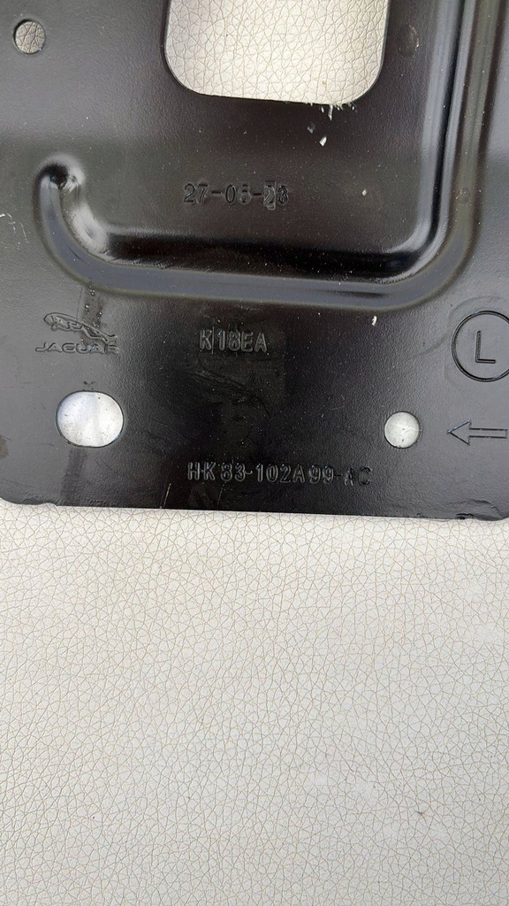 фото №3, Land rover range rover velar направляющая бампера задняя левый hk83102a99ac новый