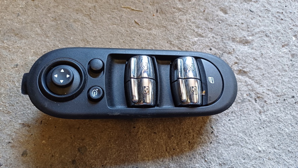 фото №1, Mini cooper f55 f56 переключатель стекло левый передний