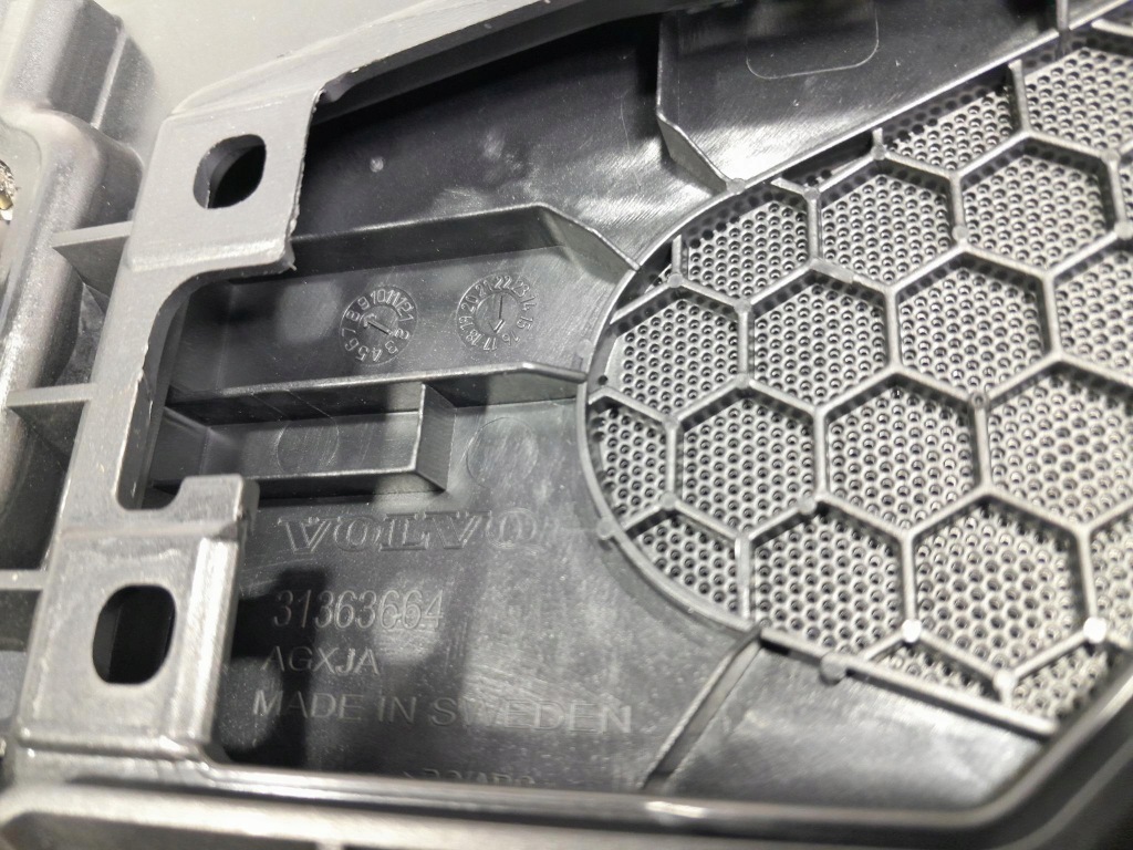 фото №3, Volvo s90 v90 ii 16- накладка динамика 31366567