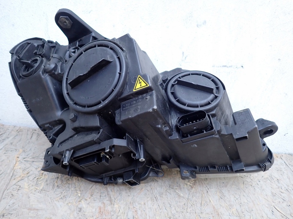 фото №11, Лампа левая фара левый bi ксенон mercedes c klasa 204 07-11r a2048200159