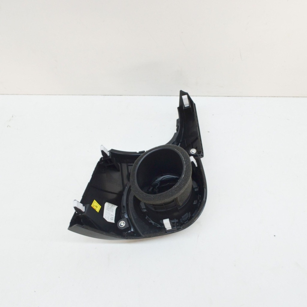 фото №5, Hyundai kona i 2018 форсунки / решётки обдув панели приборной панели