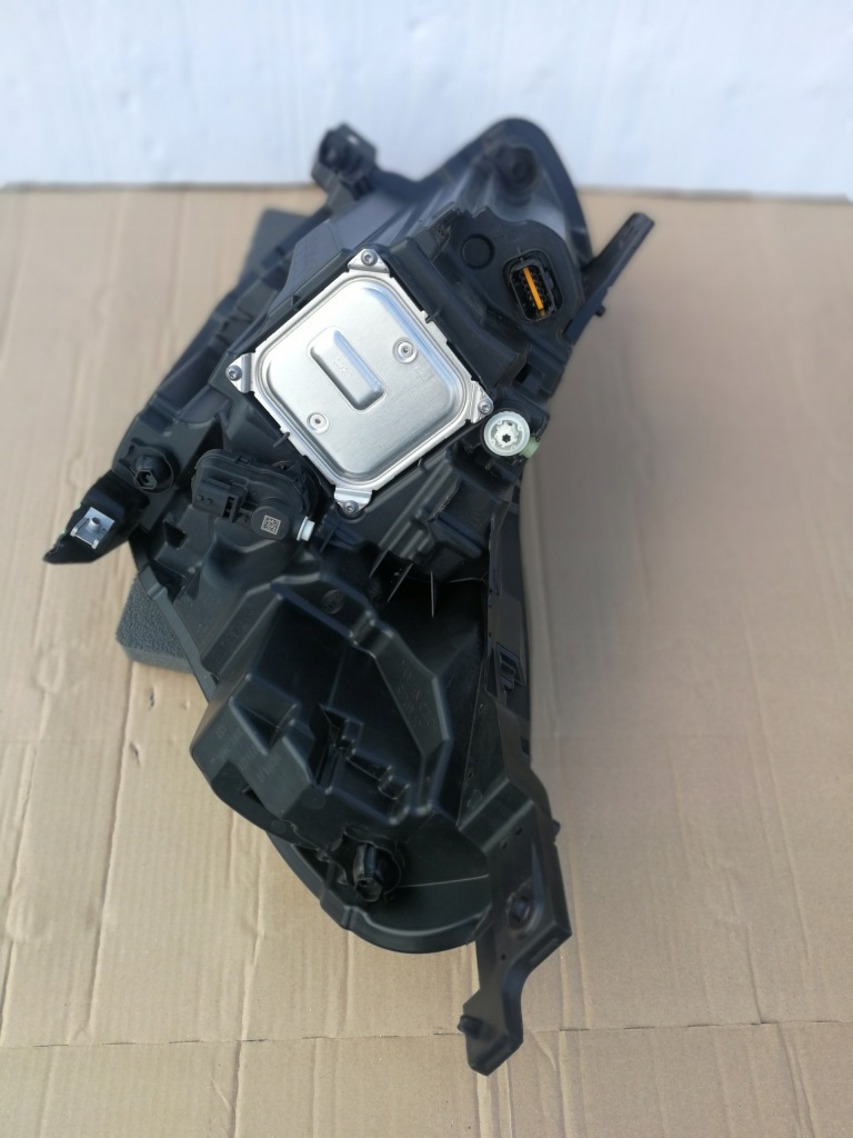 фото №10, Renault captur ii 19- лампа фара правий перед full led 260104095r