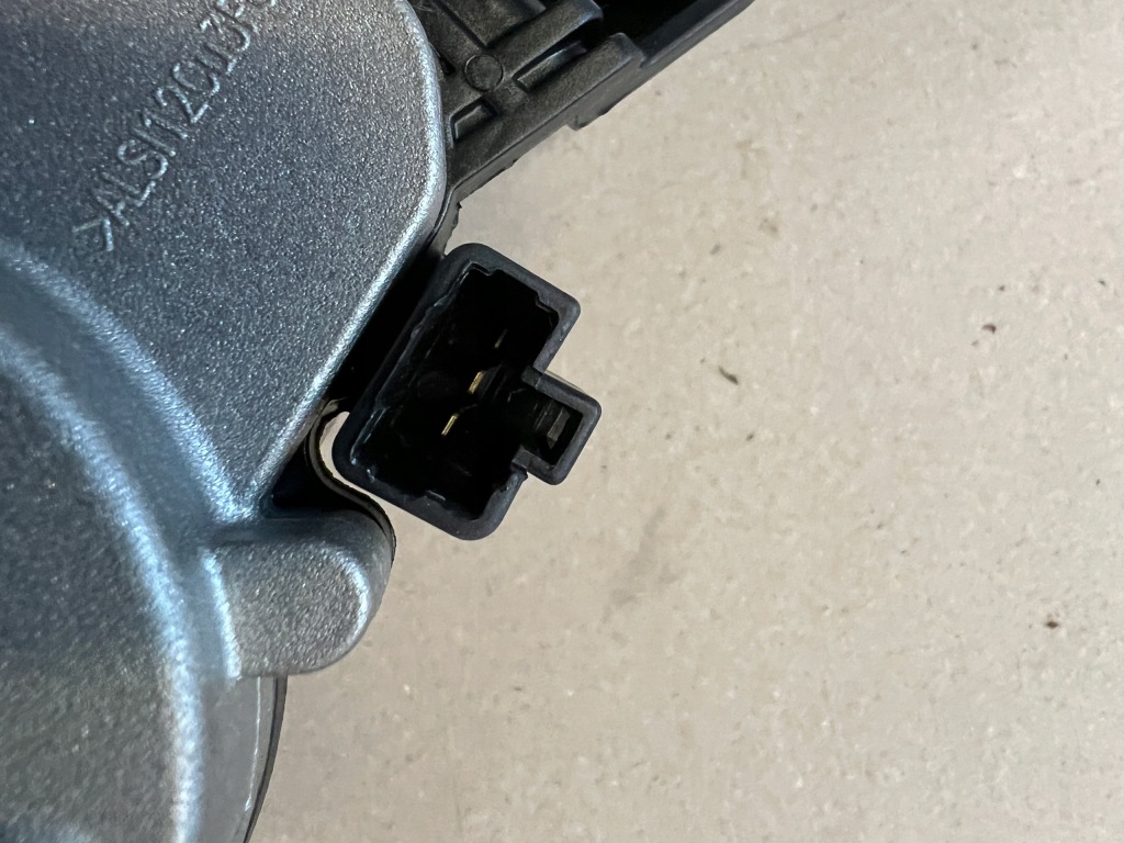 фото №11, Hyundai i30 iii kombi 17- моторчик дворники задняя рычаг