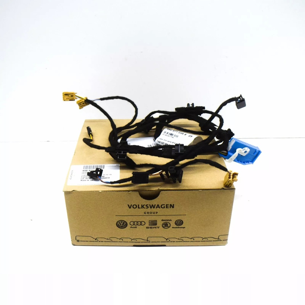 фото №1, Audi r8 spyder 4s передняя часть правый door trim панель кабель 4s0971036e