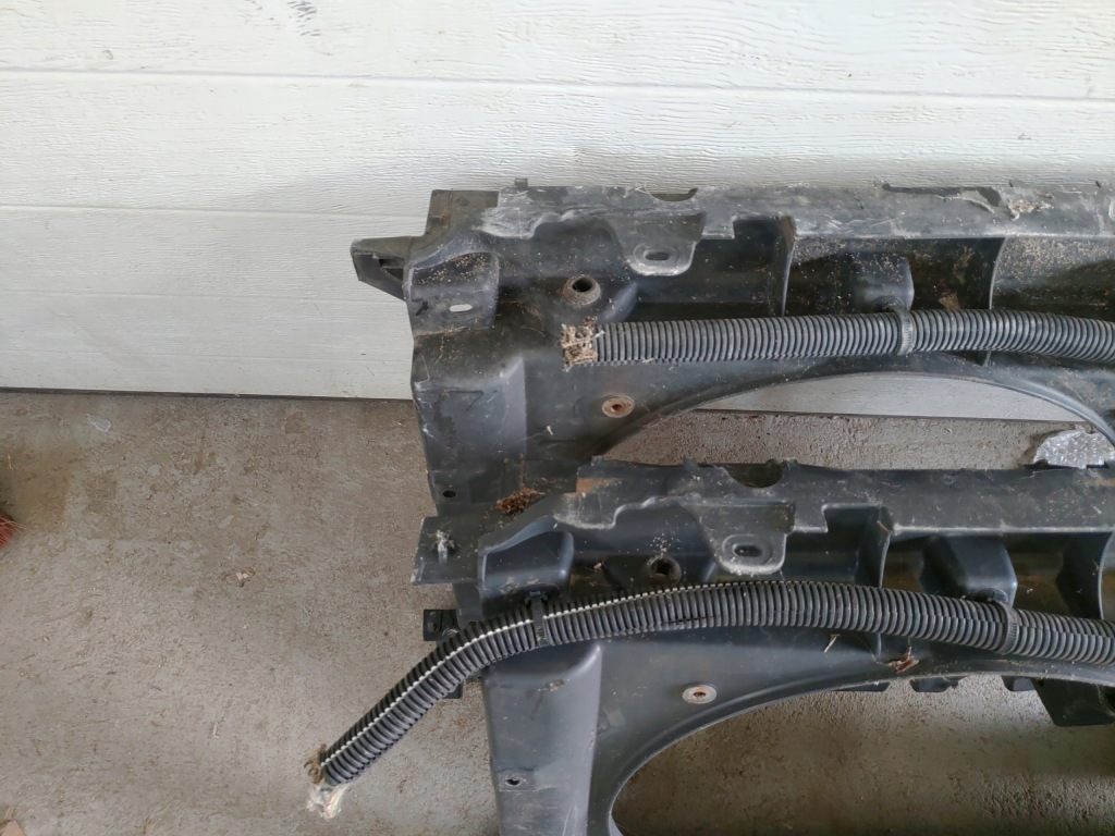 Ремінь передній інтеркулер citroen c4 picasso hdi 6-13 Оригінал