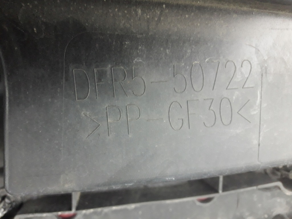 Mazda cx30 cx 30 носик + основание накладка решётка радиатора оригинал dgh9-50722 46v Оригинал