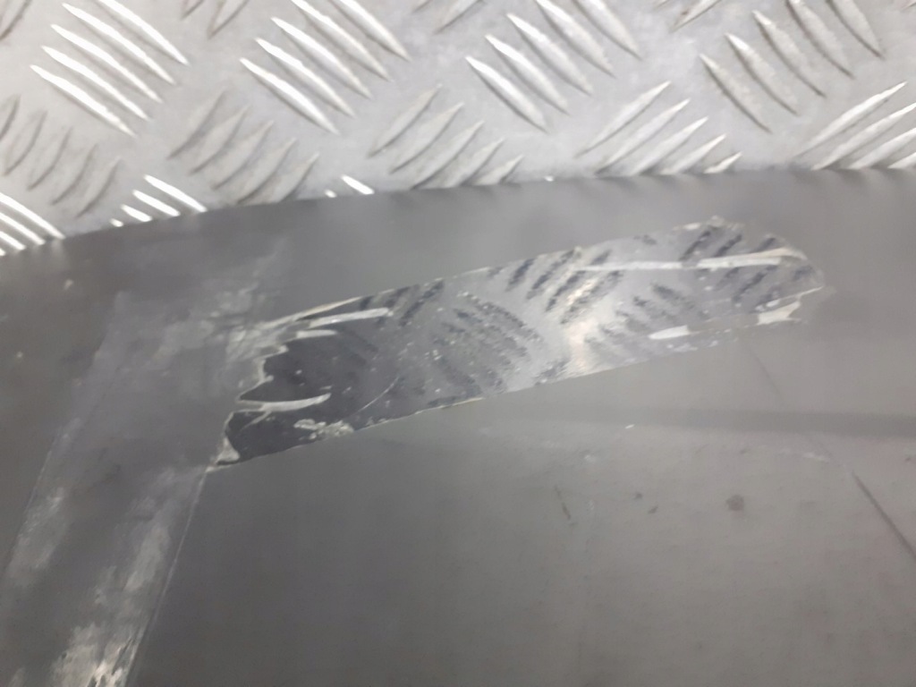 фото №4, Накладка крышки спойлер renault clio ii 7700427352