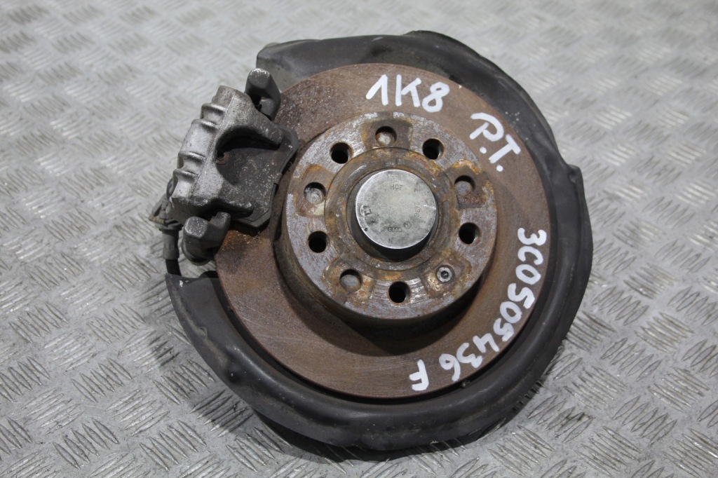 фото №1, Поворотний кулак правий задня vw scirocco 1k8 3c0505436f