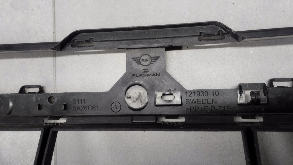 Решітка середня бампера перед mini countryman u25 / 51115a26c61 Київ