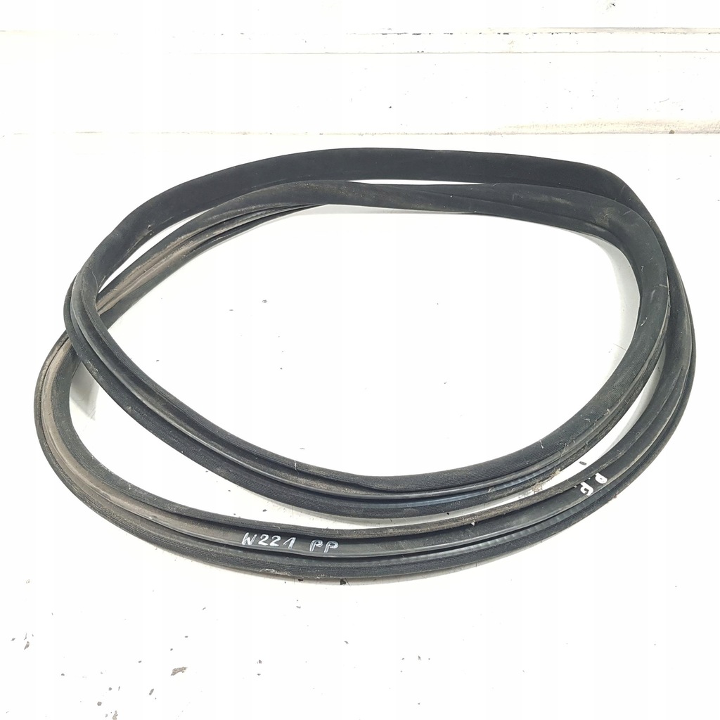 фото №1, Прокладка дверь правый перед mercedes w221 lift