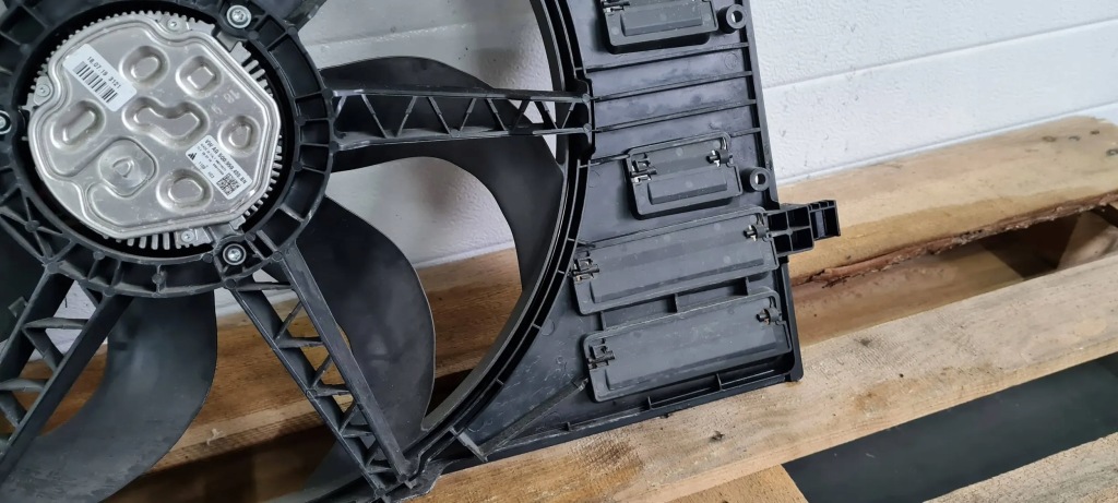 Q3 80a вентилятор радіатора корпус 2.0 tfsi 5q0121203de vw audi Доставка