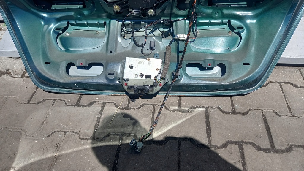 фото №12, Задняя крышка багажника ford mondeo mk3 03r hb