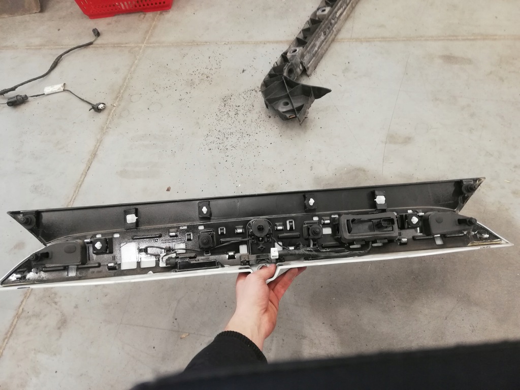 фото №6, Chrysler pacifica накладка задний крышки освещение крышка багажника 2020 usa pas задний