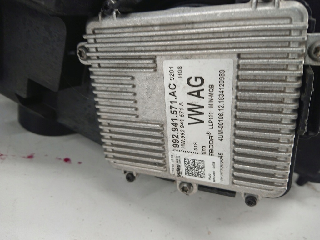 фото №11, Skoda scala 657 led лампа правая передняя