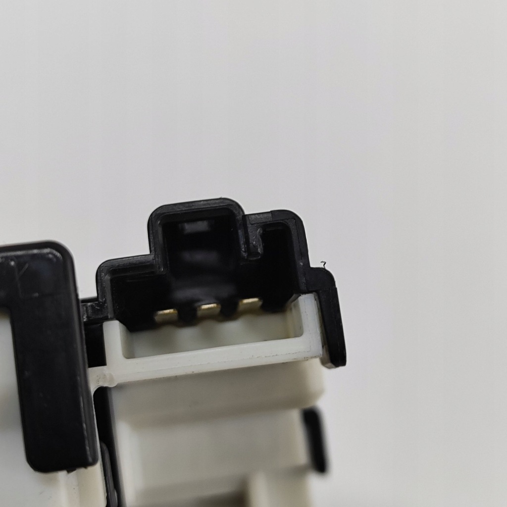 фото №6, Toyota c-hr ii 2024 привід кришка заливної пального