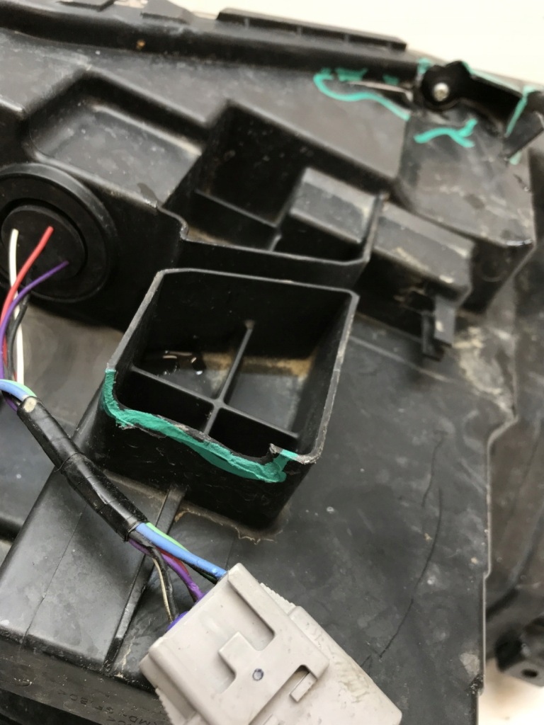 Suzuki vitara 3 3 рестайлінг  18- фара правий перед full led 100-7r016 Зі Шроту