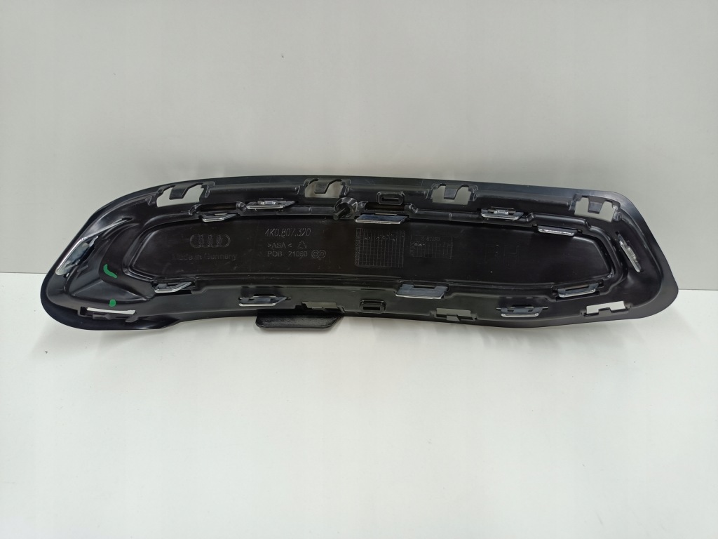 фото №2, Audi a6 c8 решітка бампера заглушка 4k0807320