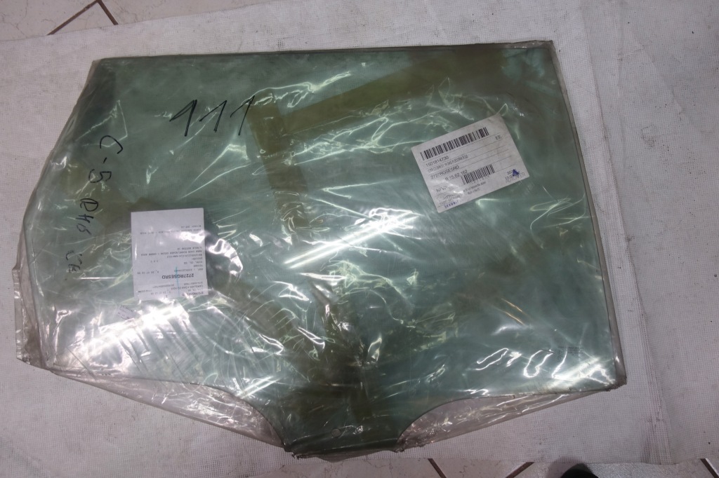 фото №1, Стекло дверь правый задняя citroen c5 i kombi 02r