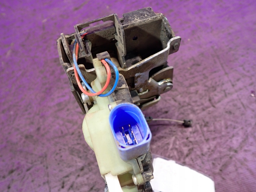 фото №5, Cordoba ii 6l 06-09 sedan замок задня правий 6 pin трос y3b4839016an