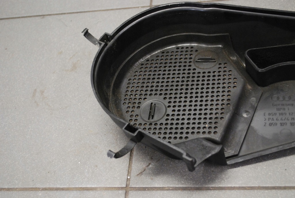 фото №6, Корпус розподільного валу audi a6 c5 2.5 tdi 059109123g