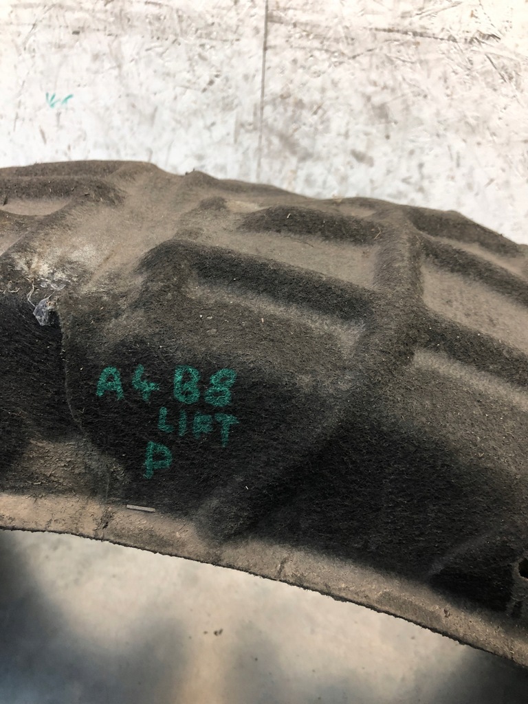 фото №4, Audi a4 b8 підкрилок праве задні матеріал kombi