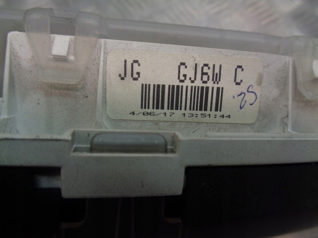 фото №3, Счетчик приборы mazda 6 gg 2.0 di