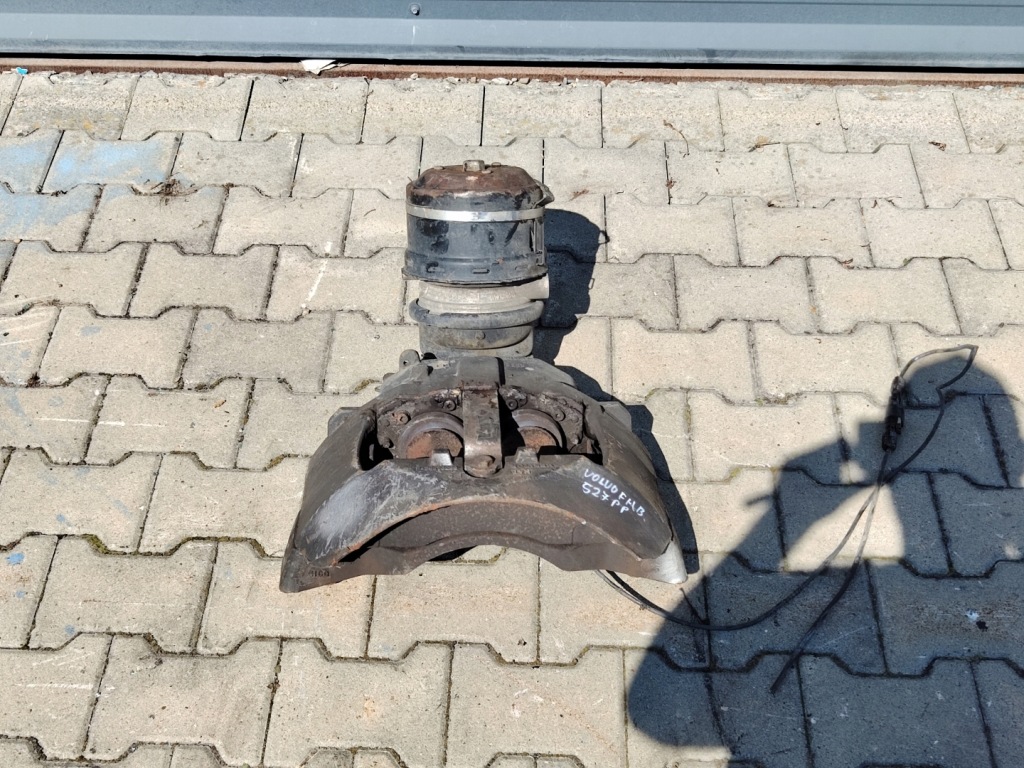 Купити Супорт гальмівний праві перед 68324862 - h volvo fh 13 fh13 fh 500 renault