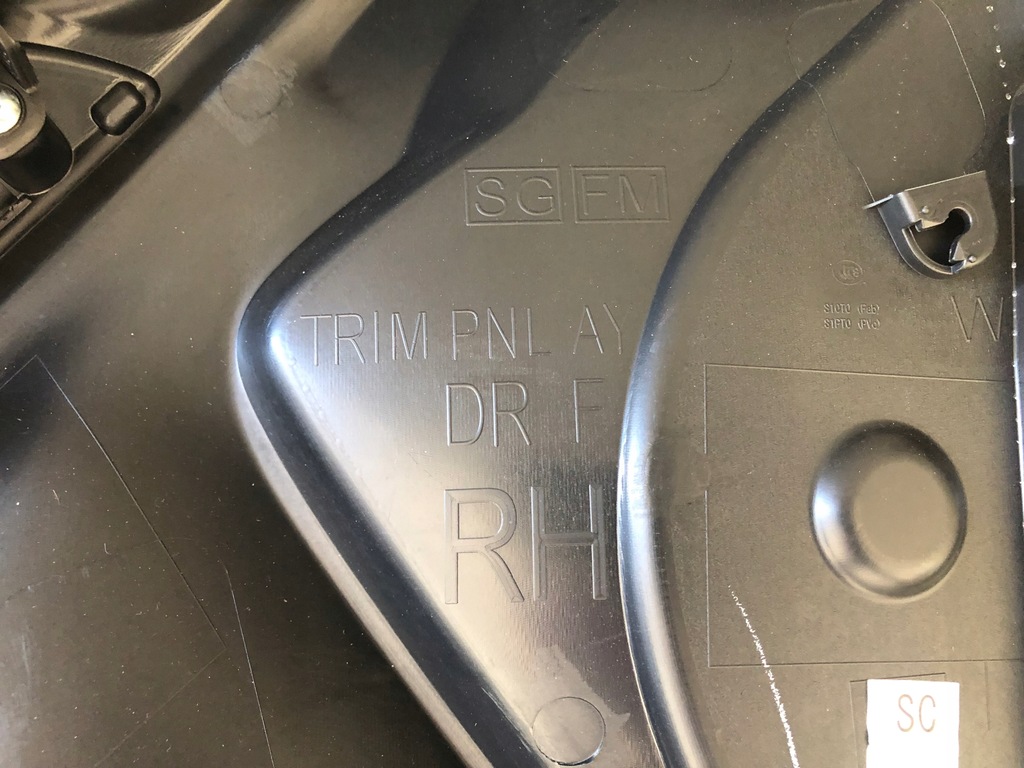 фото №12, Subaru forester 13-18 обшивка двері правий перед