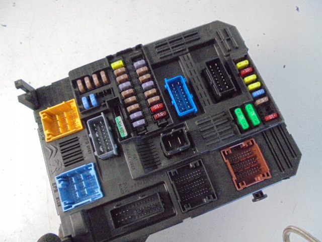 фото №3, Коробка предохранителей citroen jumpy iii 2.0 d 20 r