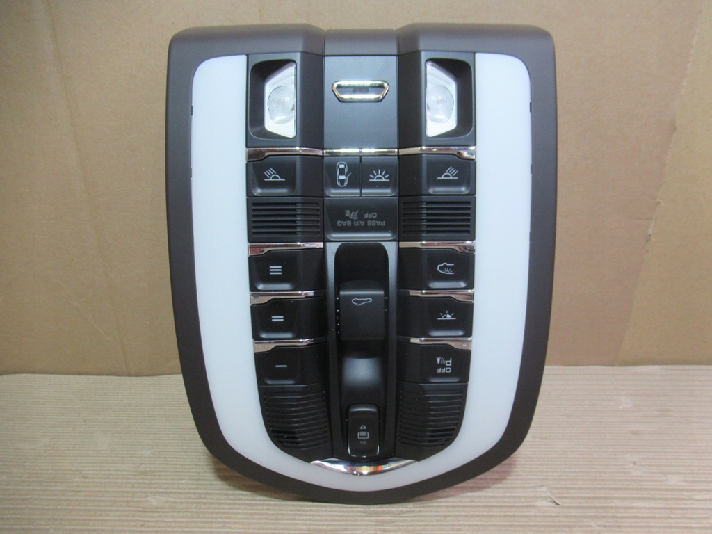 фото №1, Porsche cayenne 7p5 лампа потолочный