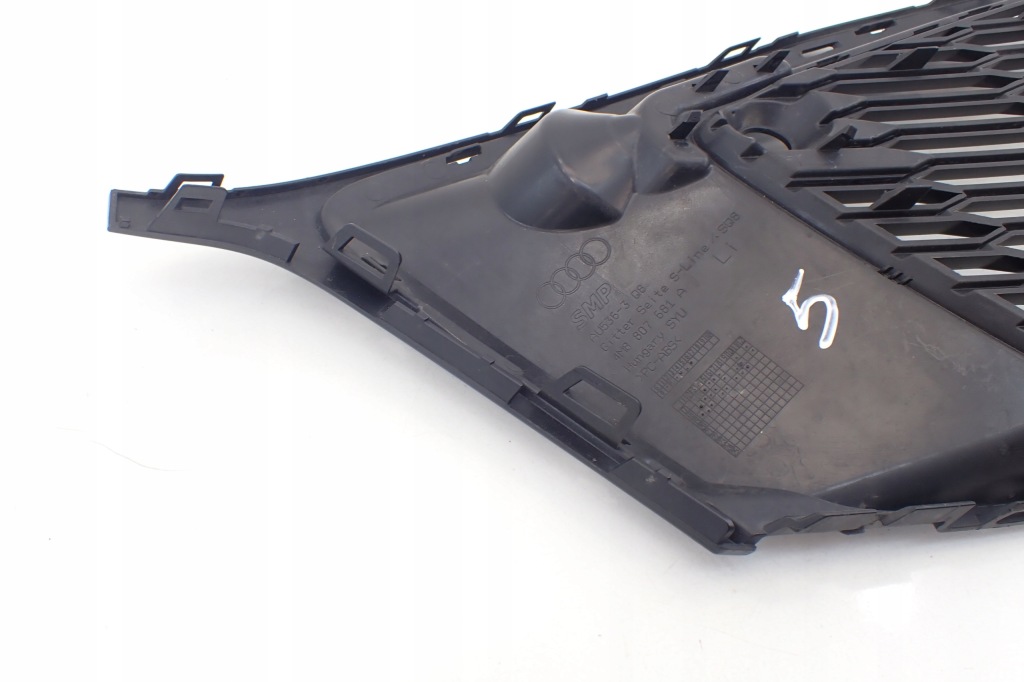 фото №13, Решётка решётка радиатора бампера правая audi q8 4m8 18