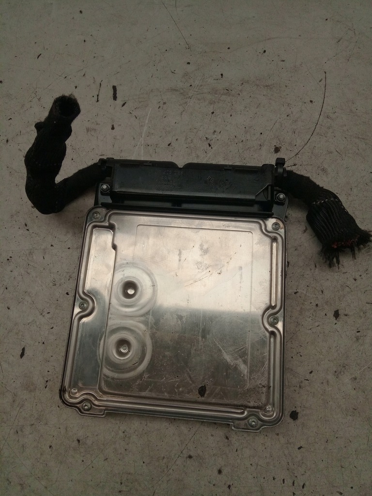 фото №9, Audi a6 c6 блок управления двигателя+ кронштейн 8e0907500j