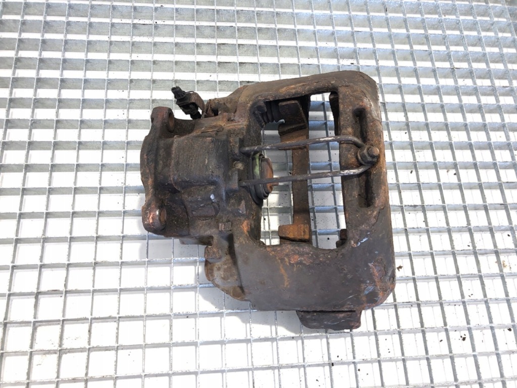 фото №2, Супорт лівий перед renault trucks midlum 4.1 136150km хетчбек