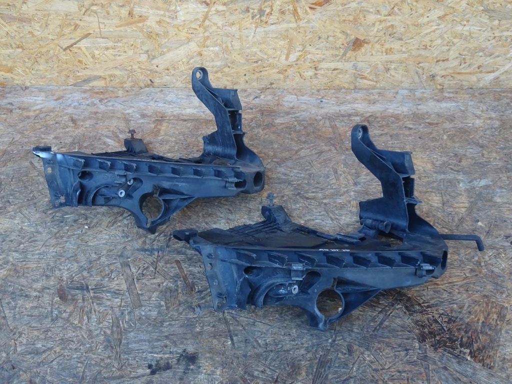 фото №11, Audi a5 8t напрямна лампи правий перед передній 8t0805608r