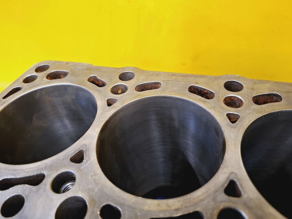 Блок низ  двигателя vw passat b5 a6 c5 1.9 tdi avf nr107 с Разборки