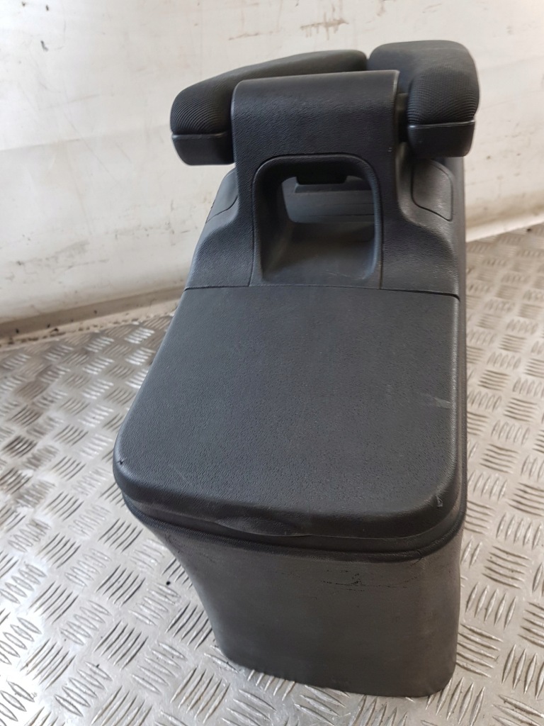 Туннель средний подлокотник renault megane ii рестайлинг Оригинал