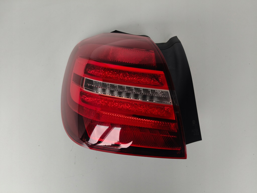фото №1, Лампа левая задняя mercedes gla w156 17- lift led