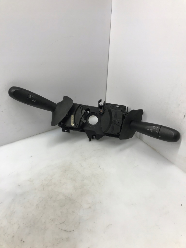 фото №1, Переключатель комбинированный alfa romeo оригинальный номер 156018004