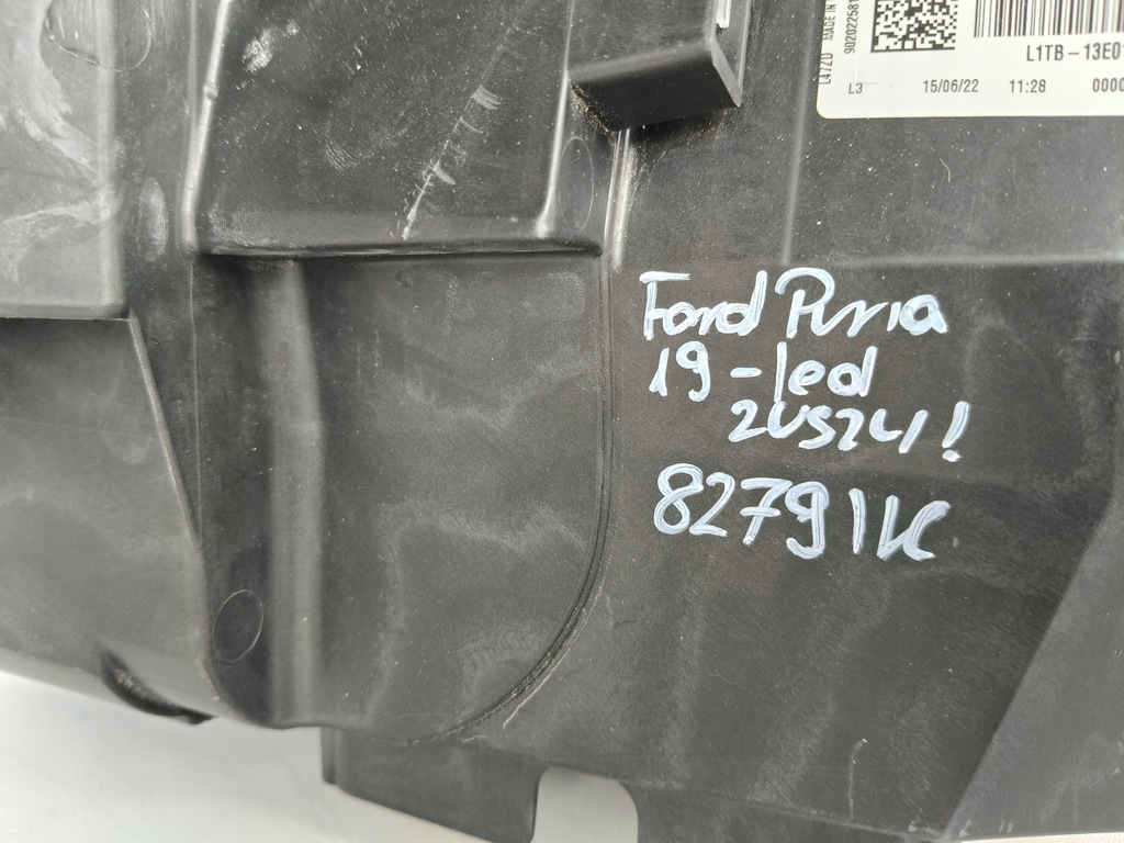 фото №9, Лампа права фара ford puma led 19-