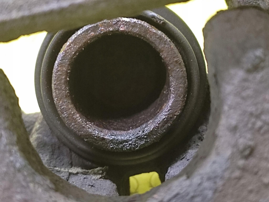 фото №5, Bmw 1 e87 2.0 d супорт гальмівний лівий задня