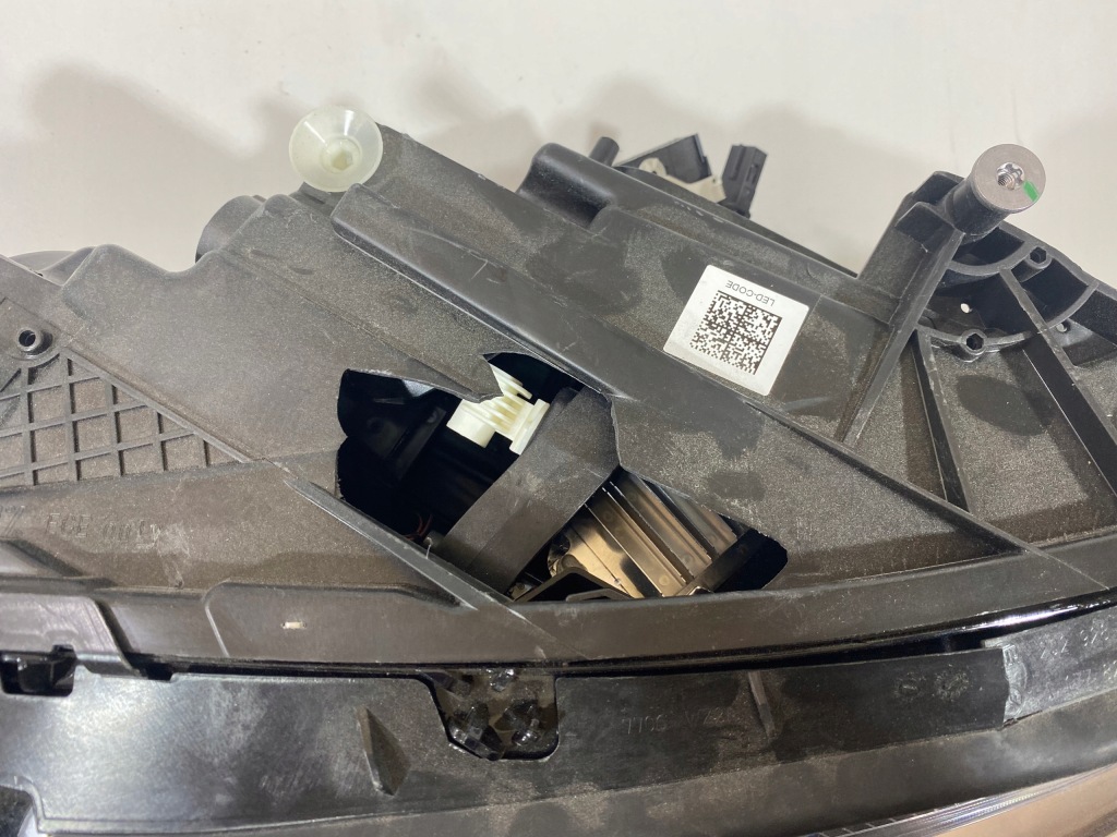 Mercedes a klasa 177 perrformance led правый перед в Украине